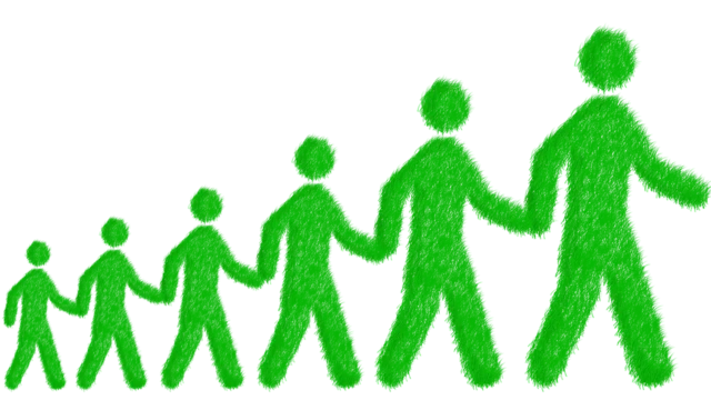 hombres caminando de chico a grande