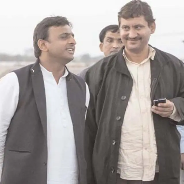 अखिलेश यादव, संजय लाठर