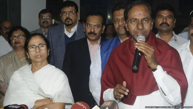 सीएम ममता बनर्जी और सीएम चंद्रशेखर राव