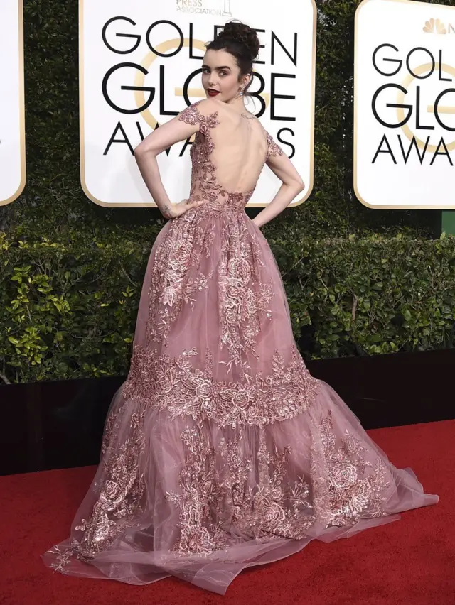 ليلي كولينز