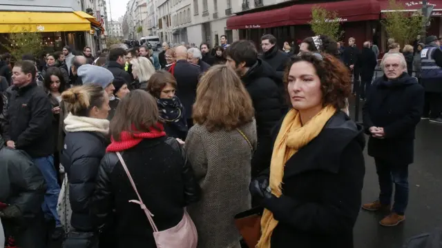 تجمع لعدد من المشاركين في ذكرى إحياء الهجمات