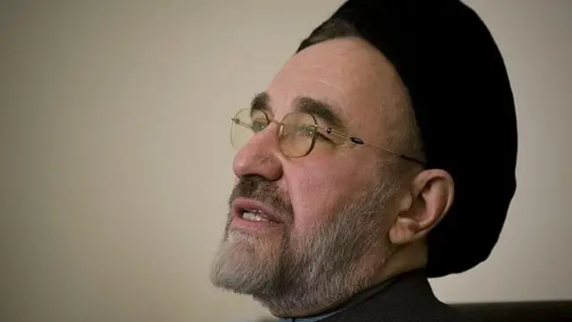 محمد خاتمی رئیس جمهور پیشین ایران در ایران ممنوع التصویر شده و رسانه ها از ذکر نام او منع شده اند اما هیچ نهادی مسئولیت این تصمیم را نمی پذیرد