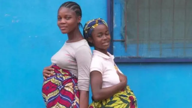 এই দুই গর্ভবতীর নারীর জন্ম হয়েছে অ্যালিসের হাত ধরেই। দুজনের নামই অ্যালিস।