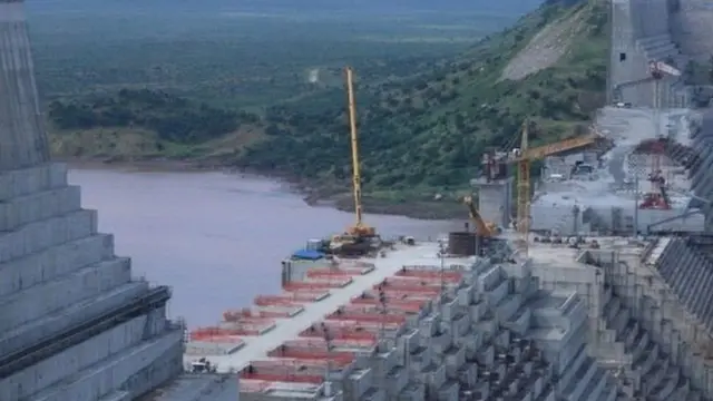 Biyo xireenka ay ka dhiseyso webiga Nile