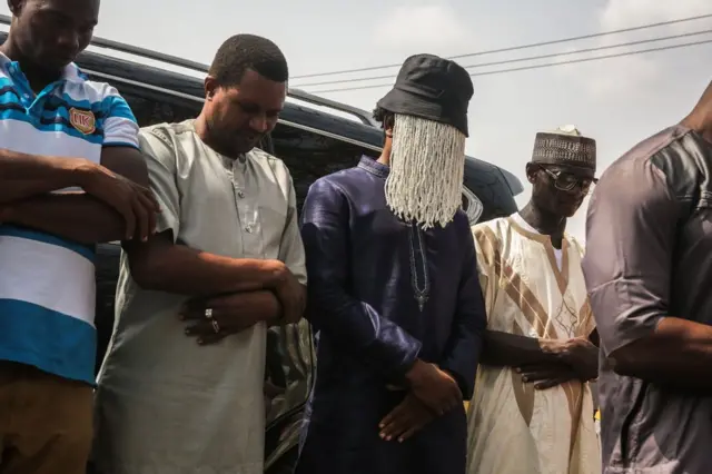 Anas lors des funérailles de son collègue assassiné Ahmed Husein Suale en janvier 2019.