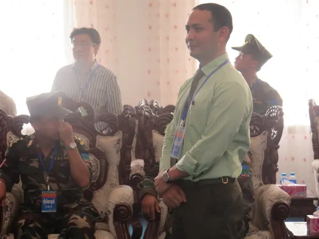 ဝကိုအားကျတယ်လို့ဆိုတဲ့ အေအေ စစ်ဦးစီးချုပ်