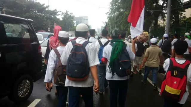 Siswa ikut aksi 313.
