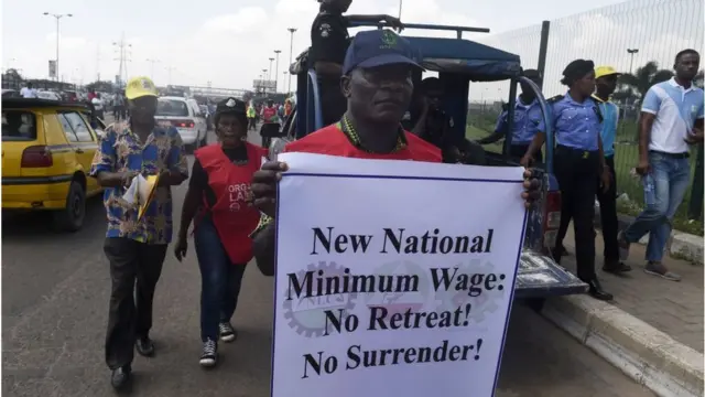 Oluwọde ẹgbẹ osisẹ kan