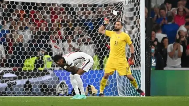 Markii gool ku laadkii ugu dambeeyay laga qabtay England.