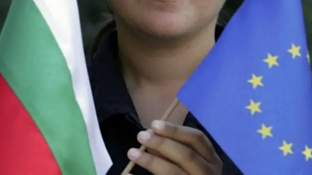 முறைகேடாக கடவுச் சீட்டு