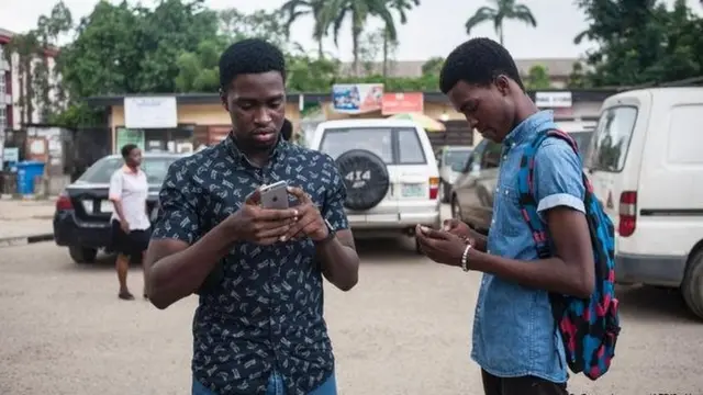 Matasa na cikin wadanda suka fi amfani da shafukan zumunta wajen bayyana ra'ayoyinsu