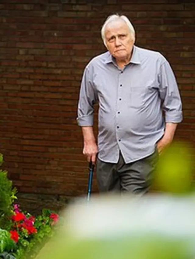 سیروس مشفقی(۲۲- ۹۹)