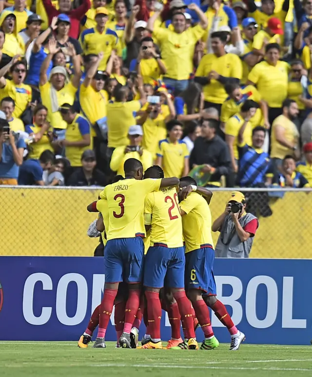 Ecuador celebre un gol