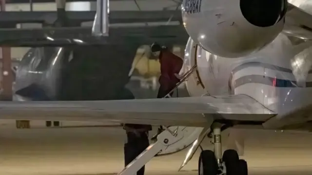 طائرة