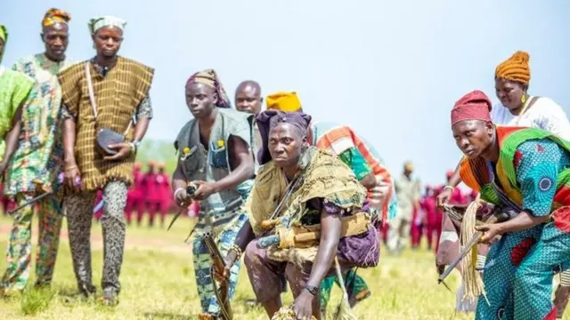 Awọn ọdẹ naa n da bira nibi ayẹyẹ naa