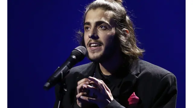 Напередодні кілька ЗМІ повідомили, що Сальвадор Собрал має серйозні проблеми зі здоров'ям