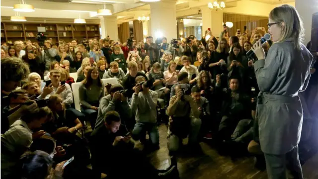 Ксения Собчак с избирателями