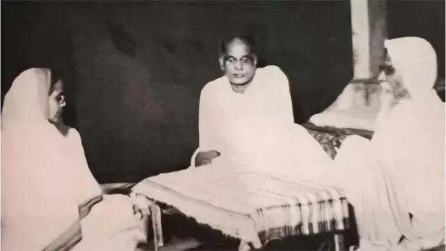 జేపీ, ప్రభావతి, వినోబా భావే