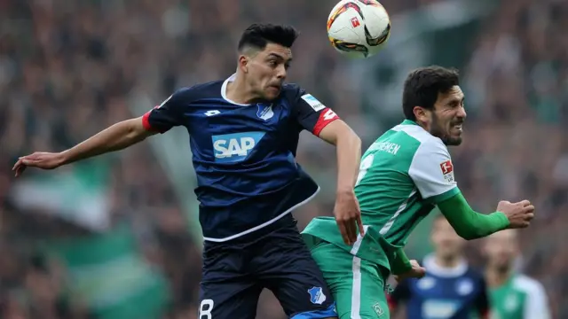 ندیم امیری اذعان کرده که علاقه‌ای برای پوشیدن پیراهن تیم ملی فوتبال افغانستان ندارد