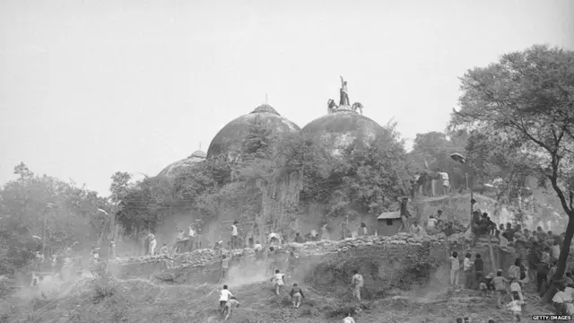 બાબરી મસ્જિદ તોડી પાડવાની ઘટના