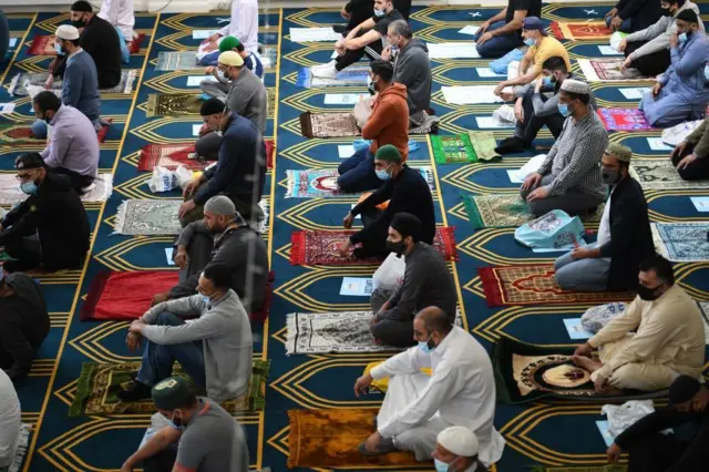 masjid, Inggris