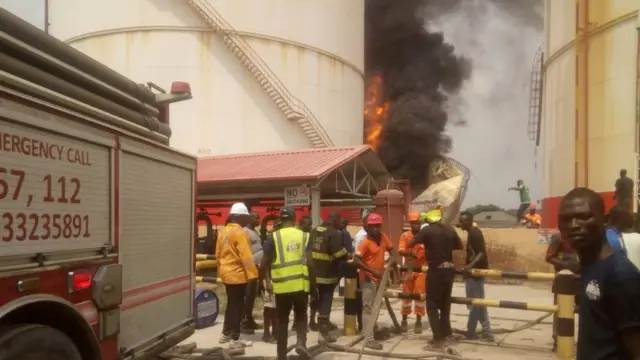 Ibudo ipamọ epo betiroo nilu eko