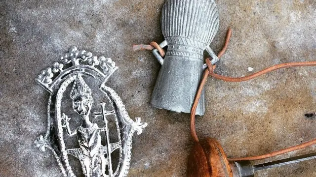 Копии сувениров, которые пилигримы покупали в Кентербери