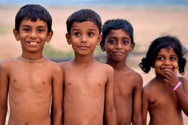 சிரிப்புகள் பலவிதம்... ஒவ்வொன்றும் ஒருவிதம்... - ந. கண்ணதாசன்