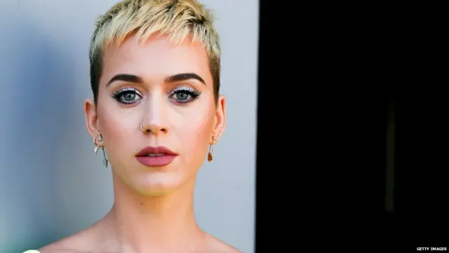 Mwanamuziki Katy Perry anasema kuwa anataka kumaliza uhasama kati yake na mwanamuziki mwenza Taylor Shift.
