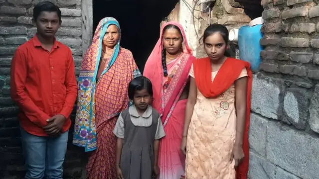 राधाबाई राऊत यांचं कुटुंब