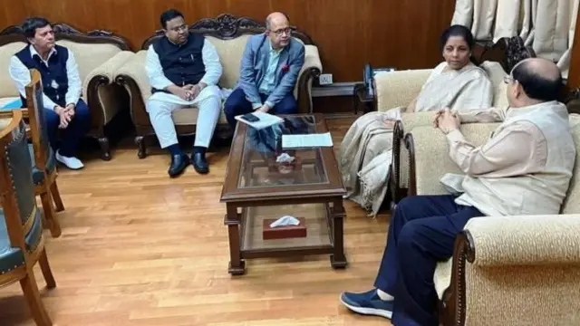 निर्मला सीतारामन यांची भेट