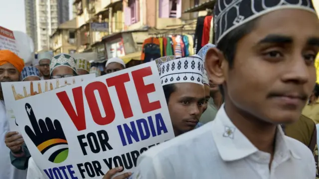 মুম্বাইয়ের মানুষকে ভোট দেওয়ার আহ্বান জানিয়ে মুসলিমদের পদযাত্রা