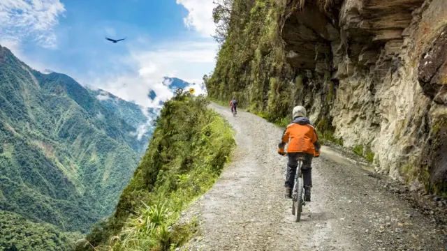 Ciclista na 'Estrada da Morte', na Bolívia