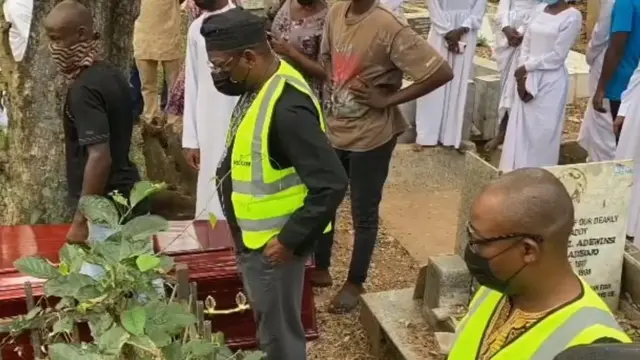 Wọ́n ti sìnkú Itunu Babalola tó kú sí ọgbà ẹ̀wọ̀n Ivory Coast ni ìpínlẹ̀ Oyo