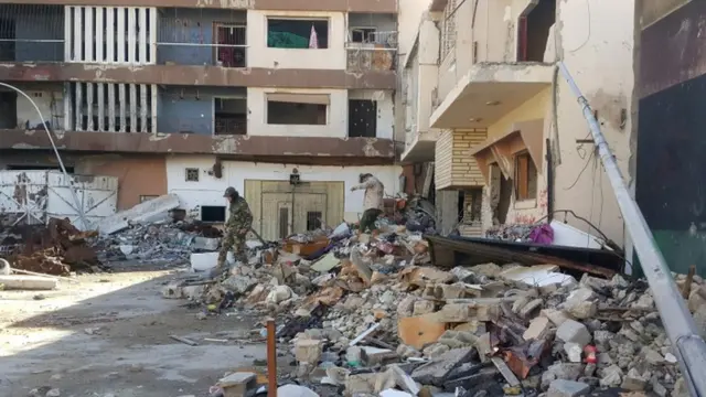 Suuraa wayita Humni Waraanaa Biyaalessaa Liibiyaa fooqiiwwan caccaban qulqulleessan agarsiisu, Liibiyaa Beengaazii , Amajjii 14,2018.