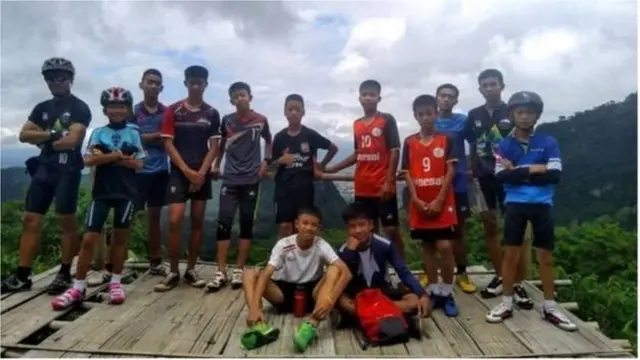 কিশোর ফুটবলারদের সাথে কোচের এই ছবি ফেসবুকে পোস্ট করা হয়েছিল