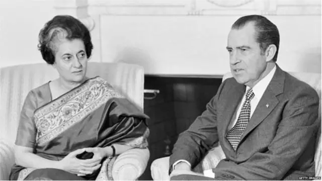 ఒకప్పటి అమెరికా అధ్యక్షుడు రిచర్డ్ నిక్సన్‌తో ఇందిరాగాంధీ