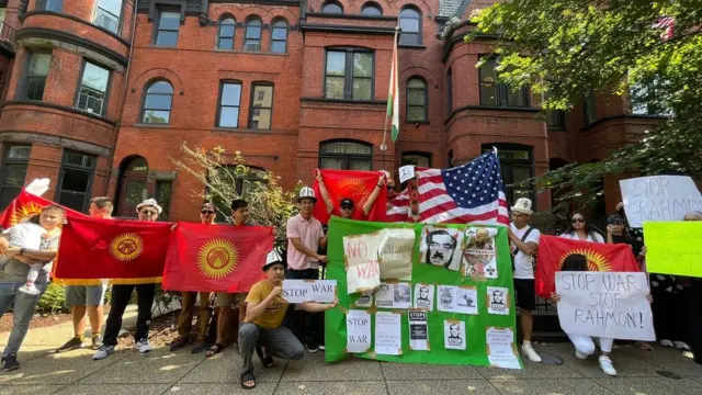 Тажикстандын агрессиясын айыптаган акциялар АКШда, Түркияда жана башка өлкөлөрдө өтүп жатат