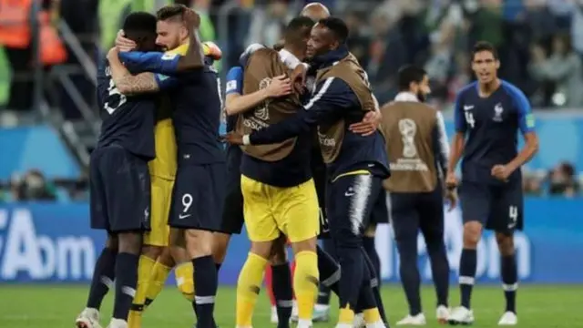 ફ્રાન્ચ અને બૅલ્જિયમ વચ્ચે રમાયેલી મેચની એક તસવીર