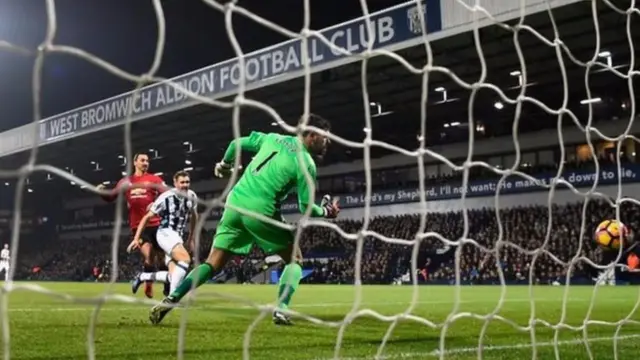 Cú đúp của Ibrahimovic ở Hawthorns có nghĩa là cựu tiền đạo tuyển Thụy Điển ghi 16 bàn trong mùa bóng này cho tới nay