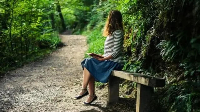 યુવતીની તસવીર