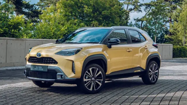 داوران تویوتا یاریس کراس را به عنوان بهترین ماشین شهری سال جهان انتخاب کردند