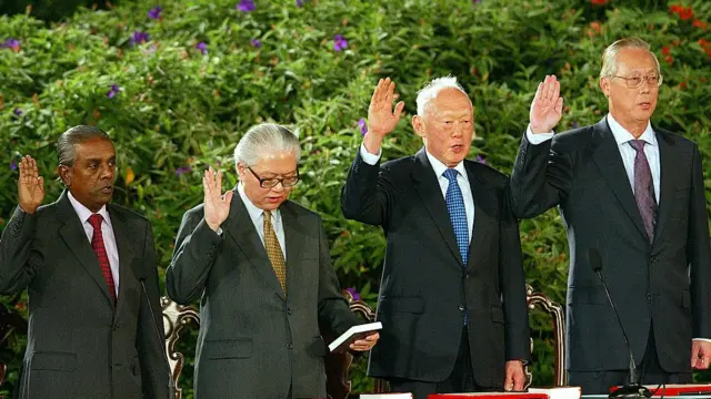 Các lãnh đạo Singapore tuyên thệ nhậm chức hồi tháng 8/2004