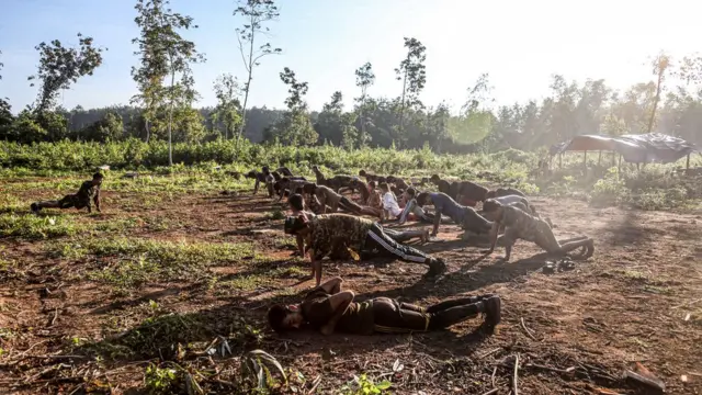 EAO အဖွဲ့တွေနဲ့ NUG ကြား မဟာမိတ် တပ်ပေါင်းစု တည်ဆောက်ရေး