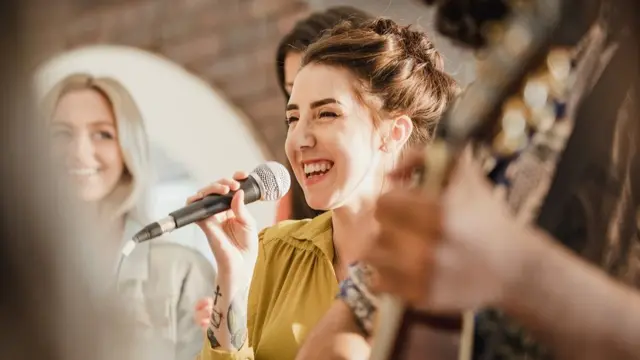 تطبيقات المواعدة