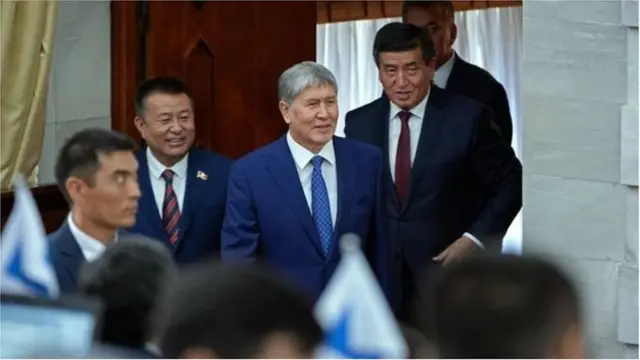 КСДП учурда бийликтин да, оппозициянын да партиясы болуп калды