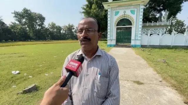 মুসলমান সম্প্রদায়কে দেওয়া পাঁচ একর জমির কেয়ারটেকার সোহরাব খান
