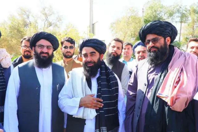 Толибон воизи ва мулозимлари