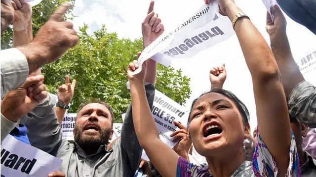 ఆర్ఠికల్ 35ఎ నేపథ్యంలో ఆందోళనలు