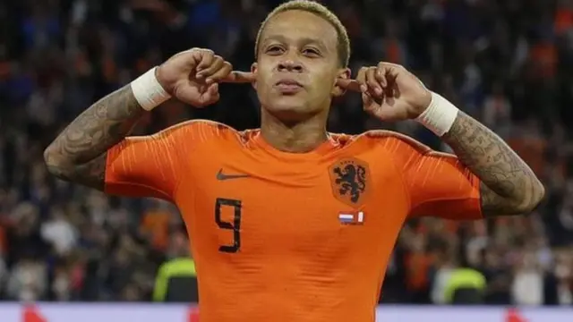 Barcelona wamekubali kanuni za kumsaini Memphis Depay